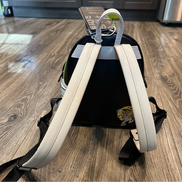 NWT! Disney Loungefly Halloween Mummy Goofy Glow In The Dark! - Picture 4 of 10